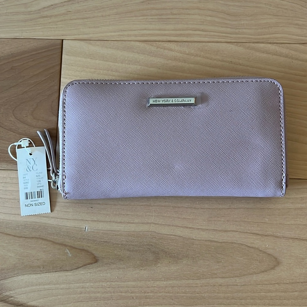 NWT Lilac New York and Company Wallet